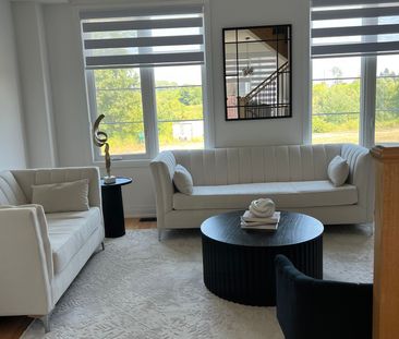 For Lease - 72 Waterside Way, Whitby, Ontario - Photo 4