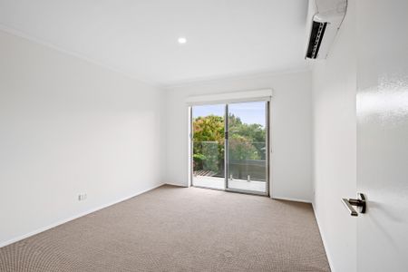 Perfectly Positioned In The Heart Of South Albury - Photo 3