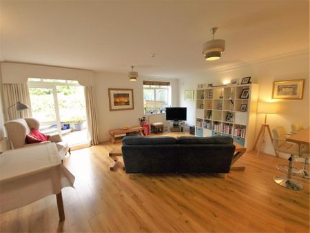 2 bedroom apartment to rent - Photo 4