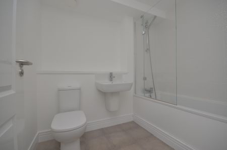 2 Castlegate Avenue - Photo 3