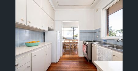 Full Brick Cottage - Photo 5