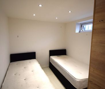 Two bedroom Annex property ideal for student couples- £1800 inclusive - Photo 6