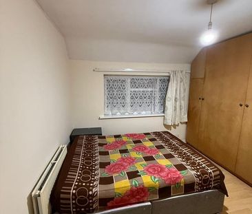 Room in a Shared House, West Way, TW5 - Photo 4