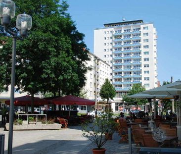 Großzügige 2-Raum-Wohnung mit Balkon in direkter Innenstadtlage - Photo 5