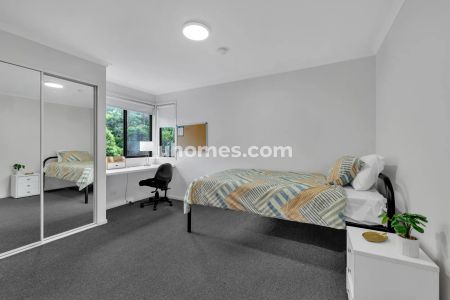 5 Bedrooms Apartment East Superior Double AirCon - Photo 2