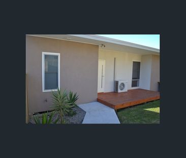 Two bedroom villa close to Wollongong Public and Private Hospitals - Photo 4