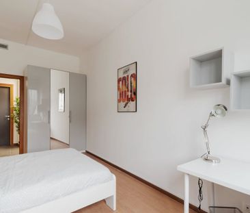 Via Ernesto Breda, Milan, Lombardy 20126 - Photo 4