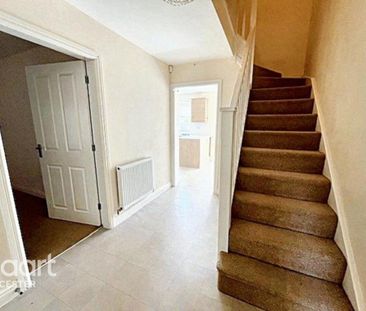 4 bedroom detached house to rent - Photo 2