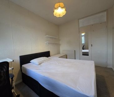 Crewkerne Court, Bolingbroke Walk, Battersea, SW11, Property for rent - Photo 1