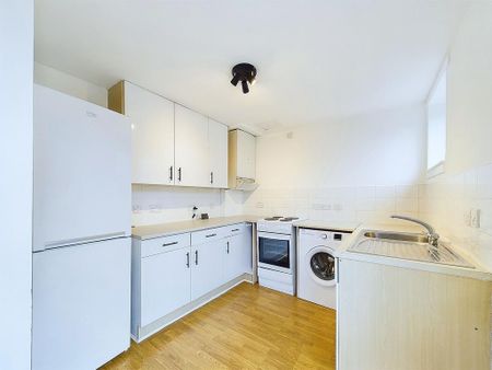 1 bedroom flat to rent - Photo 5