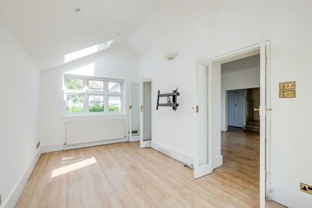 4 Bedroom House To Let - Photo 2