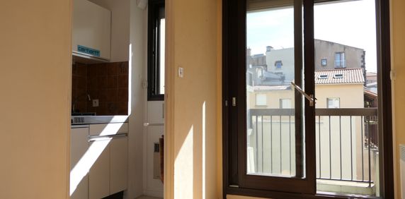 Location Appartement 1 pièce 18m² CLERMONT FERRAND 63000 - Photo 2