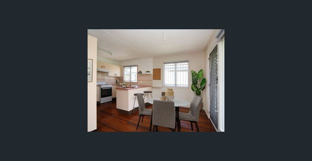 Immaculate & Spacious - Air-conditioned and Bright - Large Rear Yard - Minutes to Westfield's, Hospital, Schools & Transport. - Photo 1