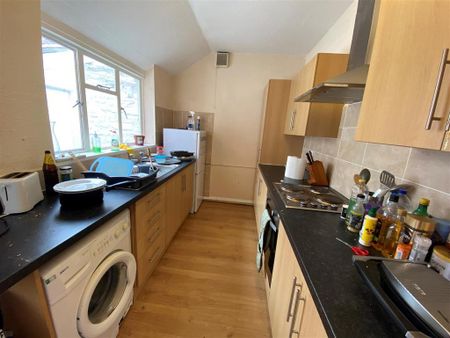 8 bedroom house to rent - Photo 4