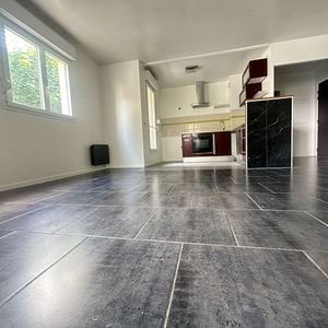 À louer : Appartement 3 pièces à Combs-la-Ville - Photo 2