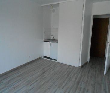 Location Appartement 1 pièce 18m² - Photo 2