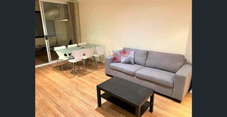 SPACIOUS FURNISHED APARTMENT IN A WONDERFUL LOCATION! - Photo 3