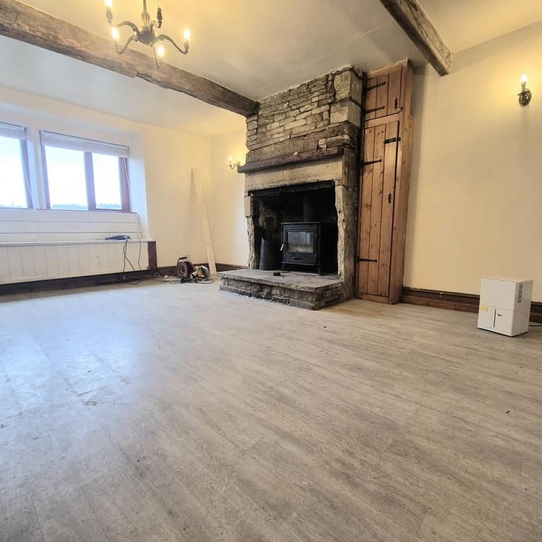 3 bedroom character property to rent - Photo 1