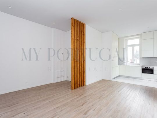 2 room luxury Apartment for rent in Amoreiras, Campolide, Lisbon - Photo 1