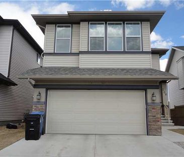 Spacious 3 Bedroom Home In Panorama Hills | Mountain Views - Photo 6