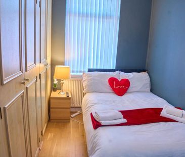 Room in a Shared House, Manchester, M40 - Photo 6