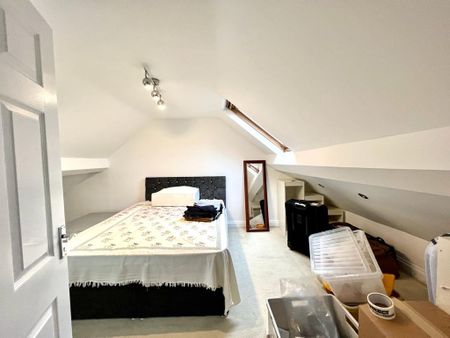 8 bedroom semi-detached house to rent - Photo 4