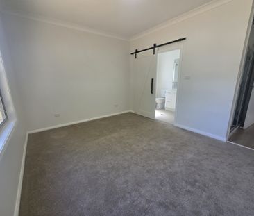 2 Tobruk Crescent - Photo 1