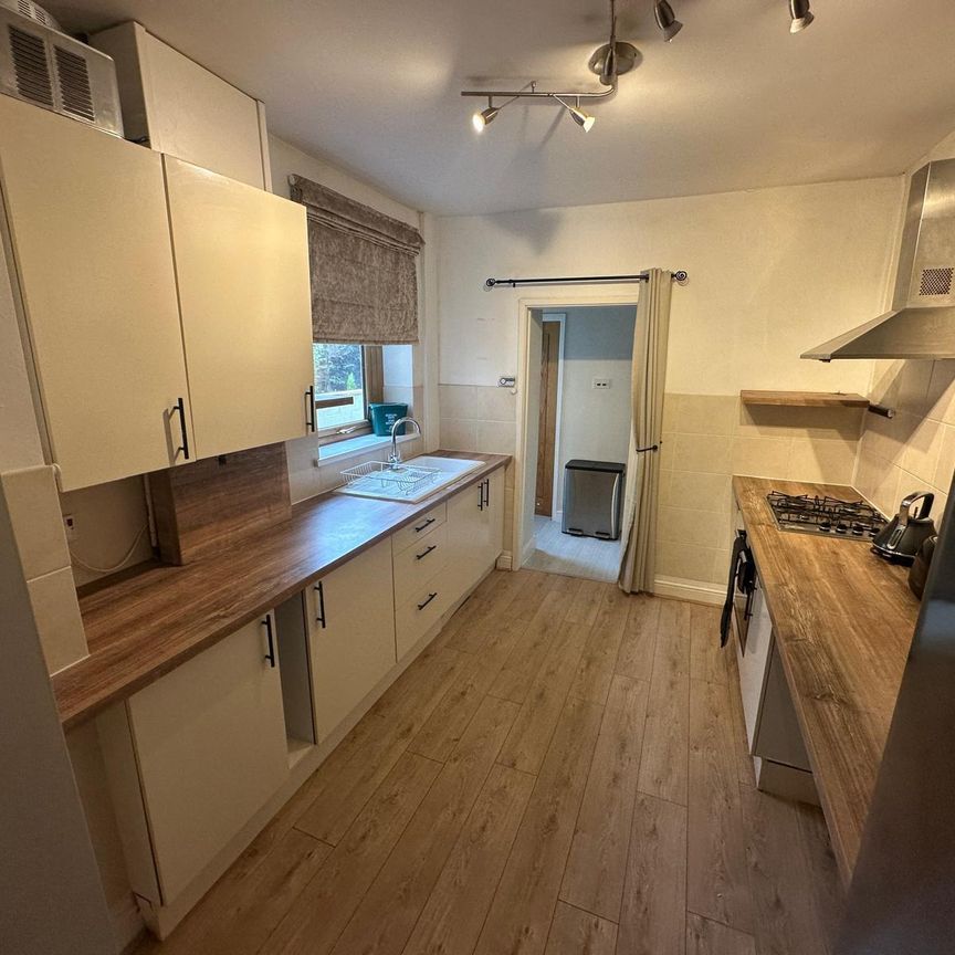 Tudor Street, Pontypridd, Rhydyfelin - Photo 1