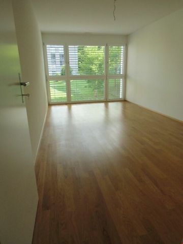 Komfortable und barrierefrei ausgebaute 3.5-Zimmerwohnung - Photo 3