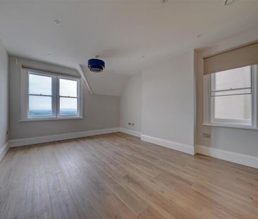 3 bedroom apartment to rent - Photo 1