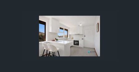 Spacious 3-Bedroom Home in a Convenient Location - Photo 3