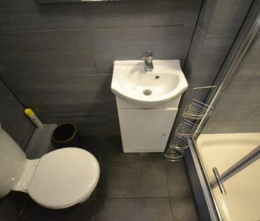 1 bedroom Flat To Let - Photo 1