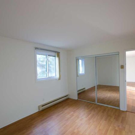 Condo à louer – Grand 4 ½ rénové à Sainte-Foy, secteur Campanile - Photo 3