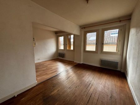 Location Appartement 2 pièces 46m² AIRE SUR L ADOUR 40800 - Photo 2