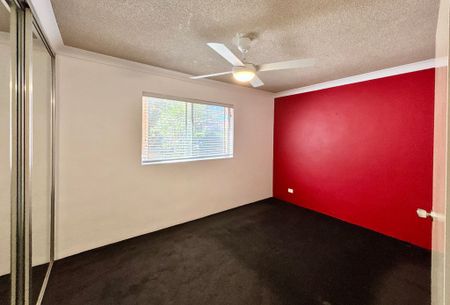 19/172 Brunker Road, Adamstown - Photo 2