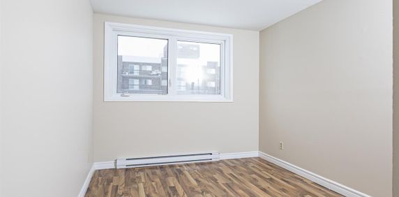 Complexe Du Parc I - Chambre - 110 Rue St-Francois Nord, Sherbrooke - Photo 2