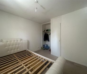 2 bedroom end of terrace house to rent - Photo 4