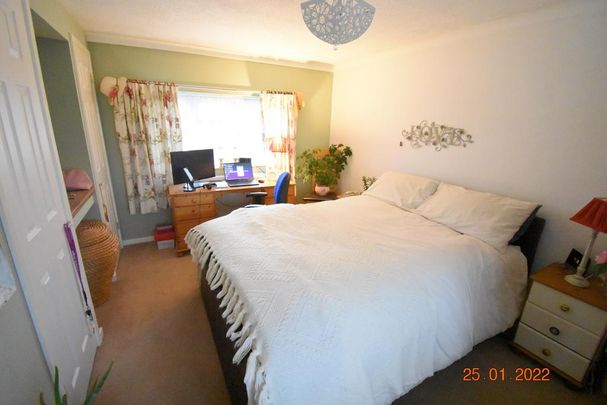 2 bedroom semi-detached house to rent - Photo 1