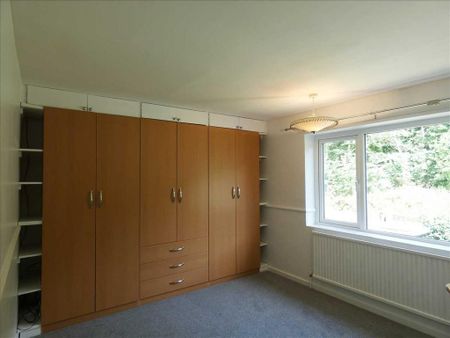 3 bedroom end of terrace house to rent - Photo 4