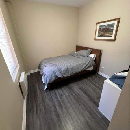 GHETTO MCGILL- 1 CH FERMÉE - Photo 4