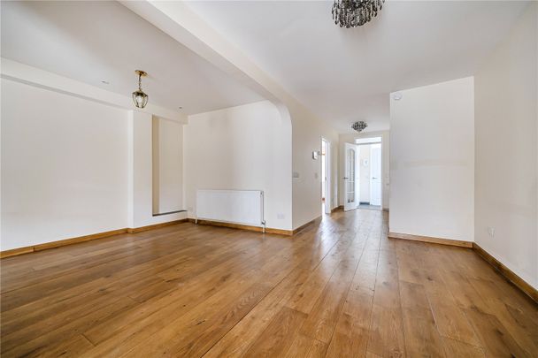 Calshot Way, EN2, Enfield - Photo 1