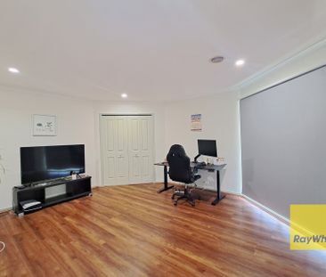 BEAUTIFULLY PRESENTED 4 BEDROOM HOME! - Photo 6