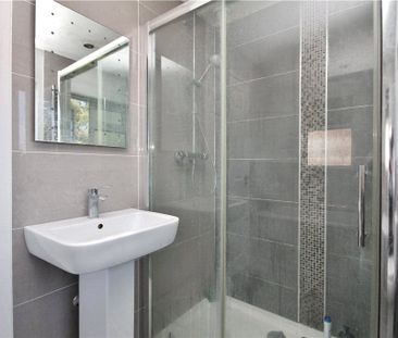 Blackwell Avenue, Guildford, Surrey, GU2 8LU - Photo 2