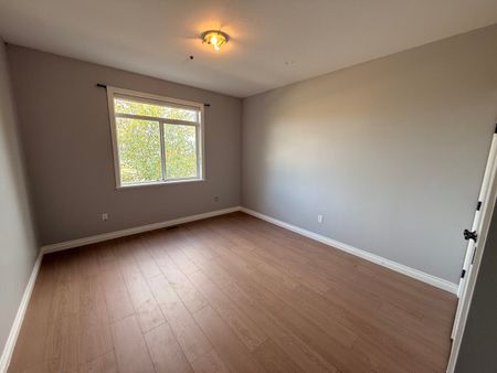 Upper with Mountain Views - Photo 2