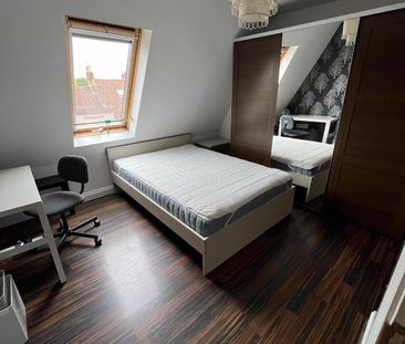 2 Bed Flat, Victoria Place, BS5 - Photo 2