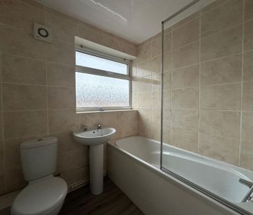 3 bedroom end of terrace house to rent - Photo 5