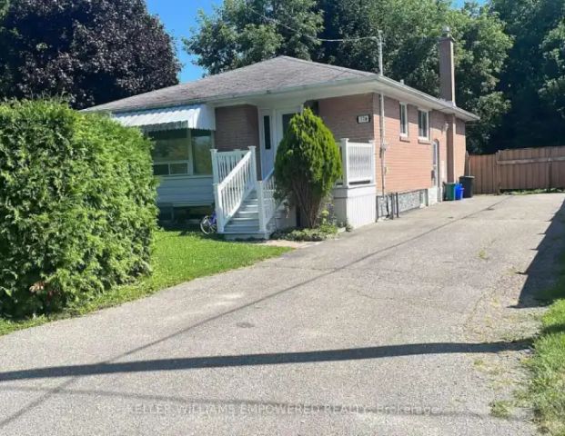 LOWER - 17 COLLINS CRESCENT | LOWER - 17 COLLINS CRESCENT, Aurora - Photo 1