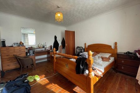 Earlham Road - Photo 4