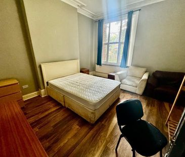 10 bedroom detached house to rent - Photo 1