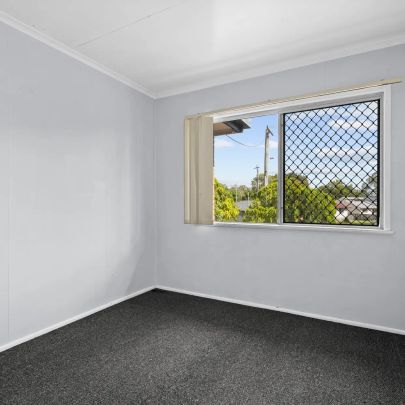 Highset home in Great Location With Pool - Photo 1